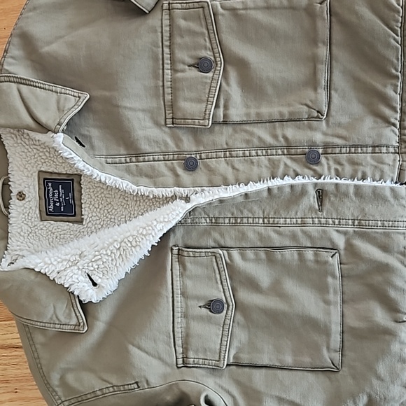 ABERCROMBIE & FITCH SHERPA LINED BUTTON-DOWN JACKET - Picture 12 of 12